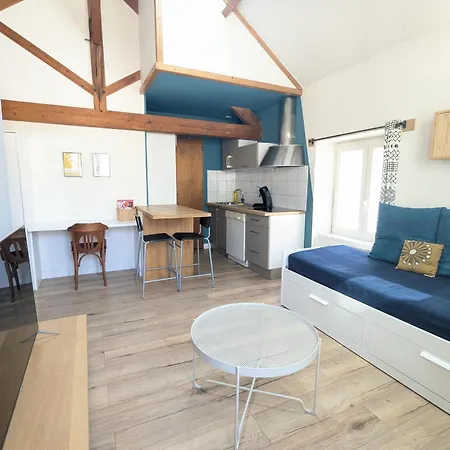 Bel Appartement T1Bis En Centre Ville De Cholet Extérieur photo